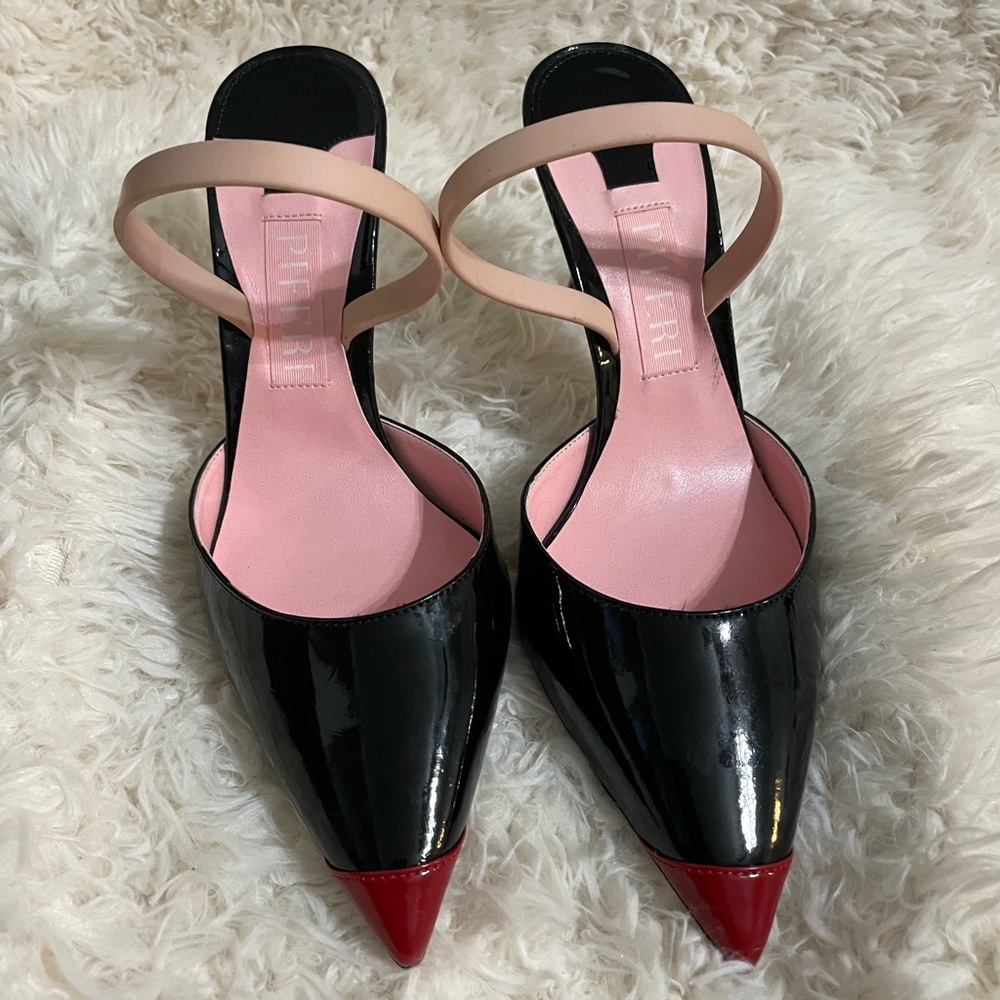 Piferi Upanova Pointed Toe Slingback Pump